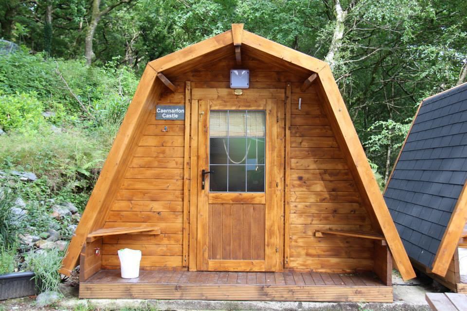 Bryn Dinas Camping Pods Ltd. Hotel Beddgelert Eksteriør billede