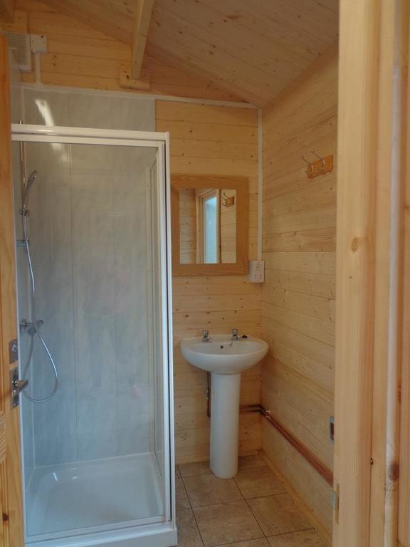 Bryn Dinas Camping Pods At The Foot Of Mt Snowdon Beddgelert Eksteriør billede